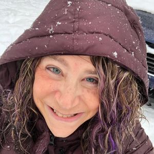 Meet your Posher, Denise